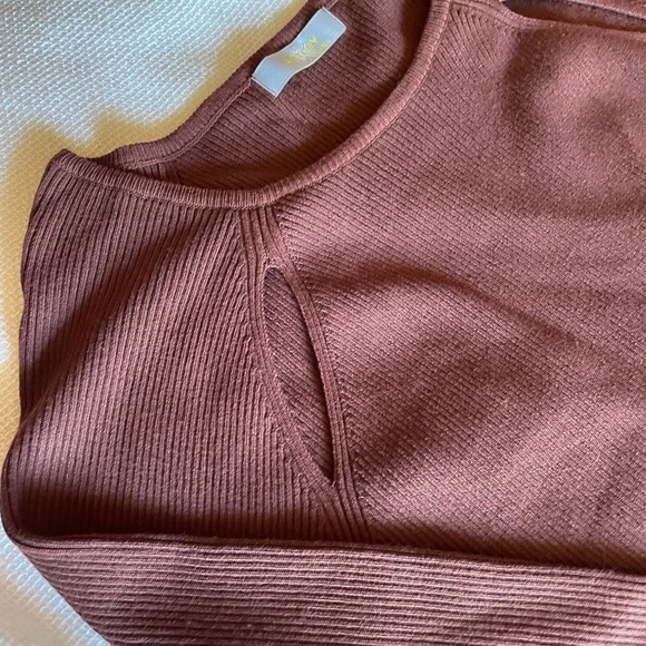 Astley double cut out knit top - Picture 2 of 7